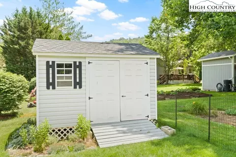 125 Schaffer Rd, Boone, NC 28607 photo 3