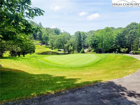 408 Saint Andrews Rd, Beech Mountain, NC 28604