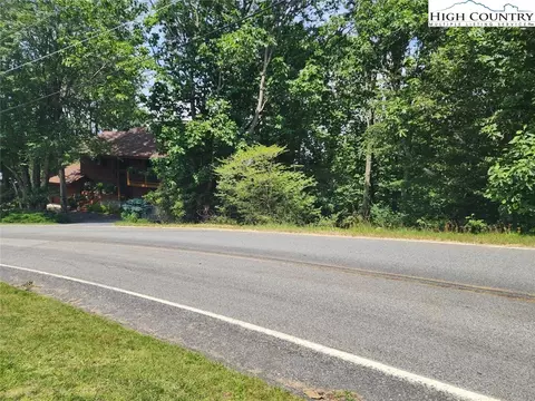 408 Saint Andrews Rd, Beech Mountain, NC 28604 photo 4