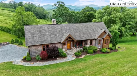 570 Waterstone Dr, Boone, NC 28607