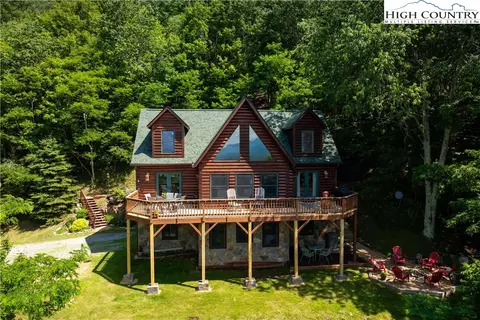 336 Fox Meadow Ln, Banner Elk, NC 28604