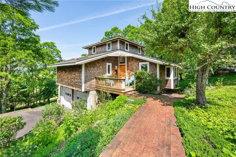 937 Center Ct, Boone, NC 28607