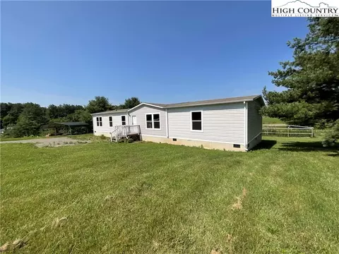 94 Crestview Ln, Ennice, NC 28623