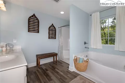 Bath - 351 Colony Ln, Purlear, NC 28665 photo 2 of 5
