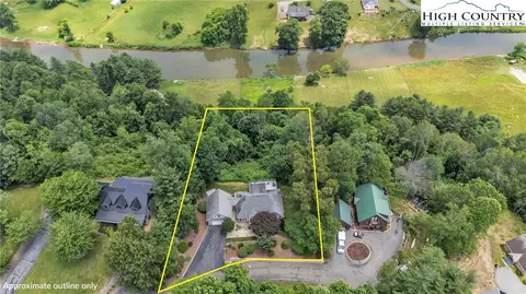 127 Deerfield Rd, West Jefferson, NC 28694