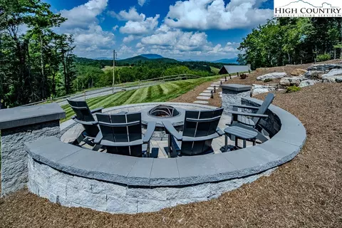 Exterior - 322 Bar None Rd, Jefferson, NC 28640 photo 2 of 21