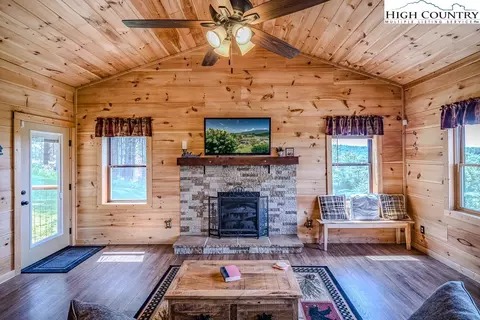 Living - 322 Bar None Rd, Jefferson, NC 28640 photo 1 of 6