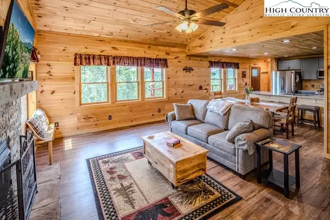 Living - 322 Bar None Rd, Jefferson, NC 28640 photo 4 of 6
