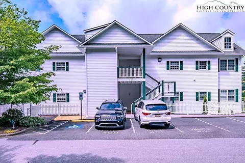 240 Village Dr #405, Blowing Rock, NC 28605