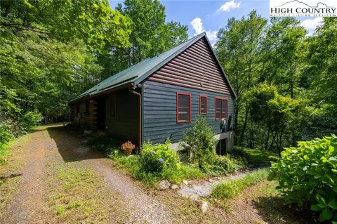 1160 Call Creek Rd Ext, Fleetwood, NC 28626