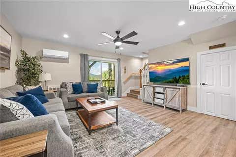 174 Grouse Moor Dr #9, Sugar Mountain, NC 28604