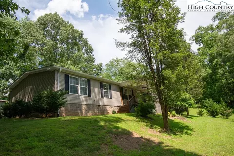 Exterior - 184 Sanctuary Dr, Crumpler, NC 28617 photo 2 of 10