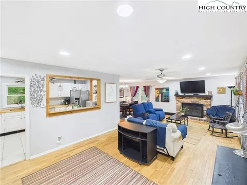 Living - 601 Dogwood Rd, Boone, NC 28607 photo 1 of 3