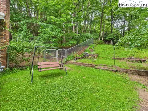 Exterior - 601 Dogwood Rd, Boone, NC 28607 photo 2 of 2