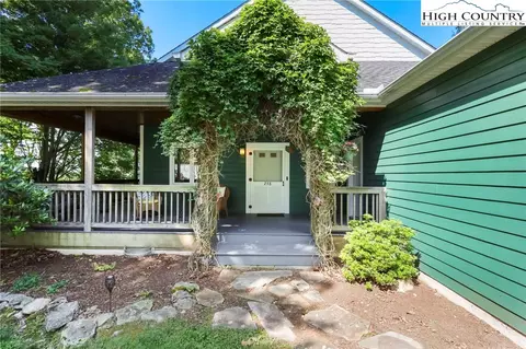 238 Summit Park Cir, Boone, NC 28607 photo 3