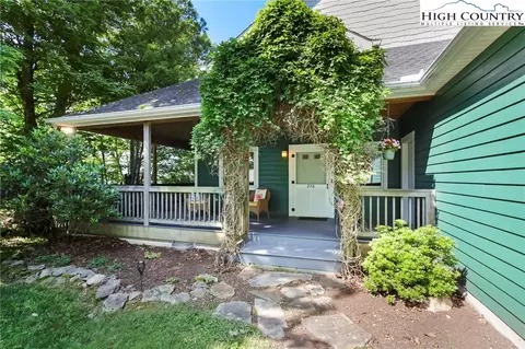238 Summit Park Cir, Boone, NC 28607