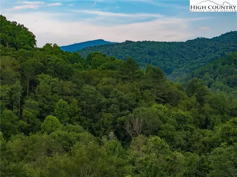 C124 Springwater Lane, Banner Elk, NC 28604