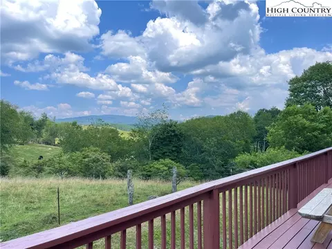 219 Lucky Alice Dr, Grassy Creek, NC 28631