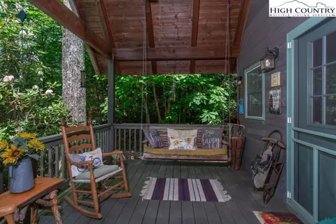 Exterior - 31 Red Fox Ln, Banner Elk, NC 28604 photo 9 of 11