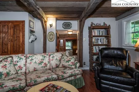 Living - 31 Red Fox Ln, Banner Elk, NC 28604 photo 3 of 3