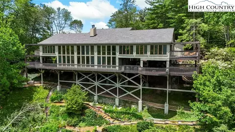 514 Raven Ridge Rd, Banner Elk, NC 28604