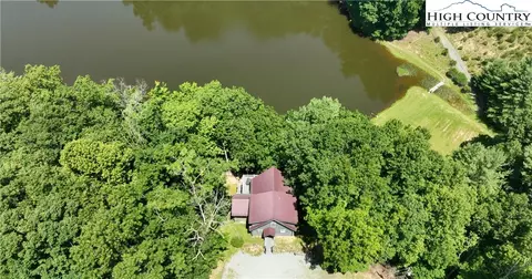 683 Hawk Rdg, Deep Gap, NC 28618