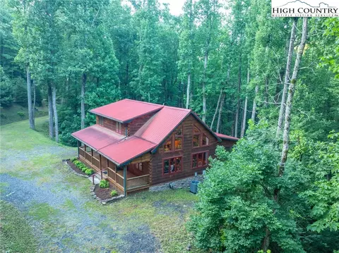 Exterior - 160 Capote Ct, Boone, NC 28607 photo 3 of 20