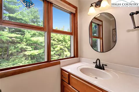 Bath - 314 Heather St, Boone, NC 28607 photo 1 of 6