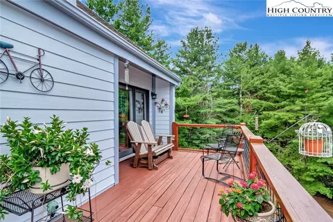 Exterior - 314 Heather St, Boone, NC 28607 photo 6 of 9