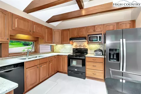 Kitchen - 314 Heather St, Boone, NC 28607 photo 4 of 8