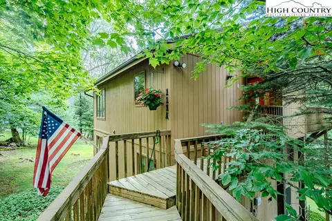 111 Charter Hills Rd # A, Beech Mountain, NC 28604