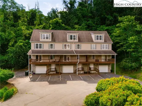 233 Ridge View Dr #B, Boone, NC 28607