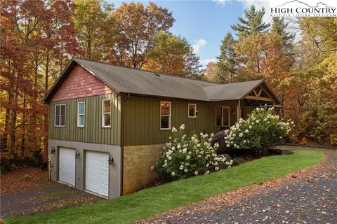 427 Catherine Ct, Fleetwood, NC 28626