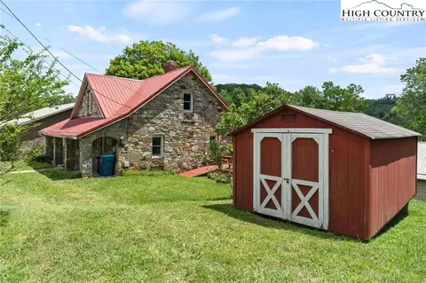 245 Green St, Boone, NC 28607 photo 7