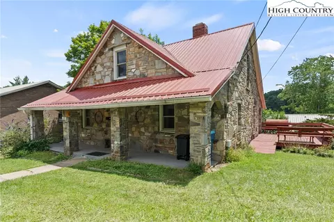 245 Green St, Boone, NC 28607 photo 4