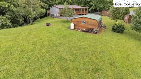 1472 Landmark Church Rd, Grassy Creek, NC 28631