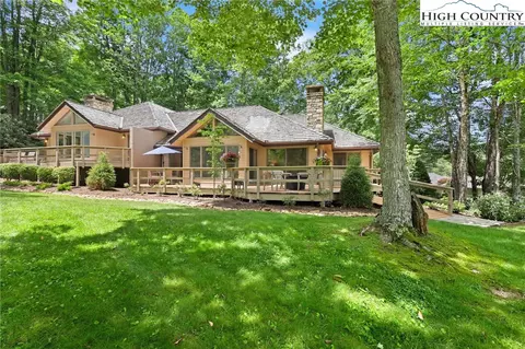 870 Clubhouse Dr #A2, Banner Elk, NC 28604