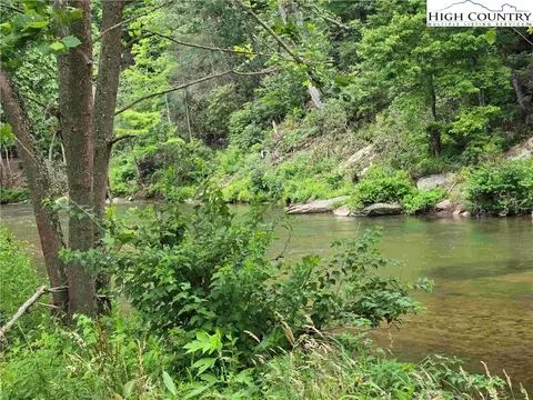 867 New River Bend S Rd, Fleetwood, NC 28626