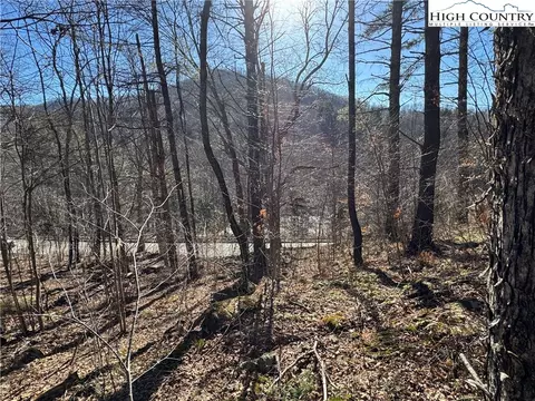 209 Hump View Trl, Banner Elk, NC 28604
