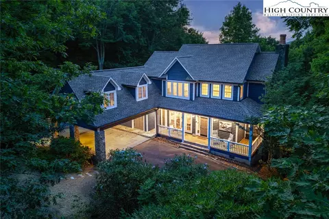 220 Hialeah Ln, Boone, NC 28607