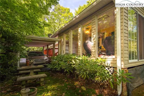 1169 Old Hampton Rd, Boone, NC 28607 photo 2