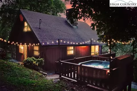 Exterior - 166 Knob Hill Ln, Seven Devils, NC 28604 photo 11 of 16