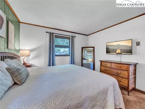Bedroom - 166 Knob Hill Ln, Seven Devils, NC 28604 photo 2 of 7