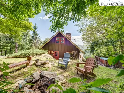 Exterior - 166 Knob Hill Ln, Seven Devils, NC 28604 photo 12 of 16