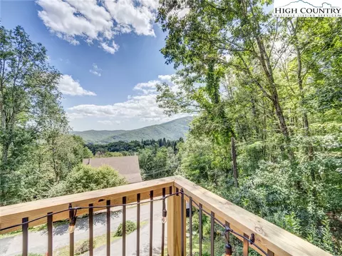 Exterior - 166 Knob Hill Ln, Seven Devils, NC 28604 photo 7 of 16