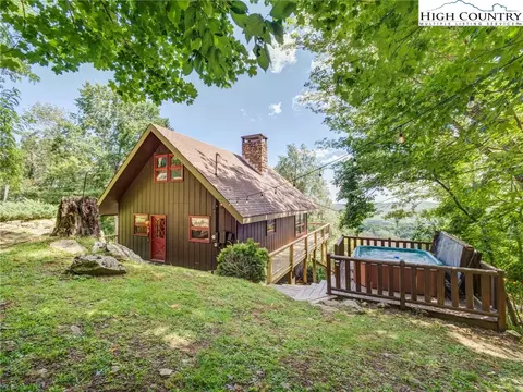 Exterior - 166 Knob Hill Ln, Seven Devils, NC 28604 photo 14 of 16