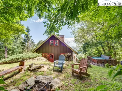 Exterior - 166 Knob Hill Ln, Seven Devils, NC 28604 photo 13 of 16