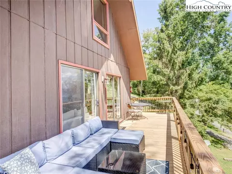 Exterior - 166 Knob Hill Ln, Seven Devils, NC 28604 photo 6 of 16