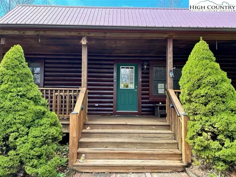 106 Vixen Den Dr, Zionville, NC 28698