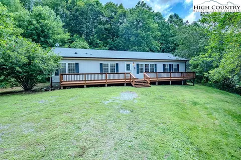410 P T Dr, Creston, NC 28615